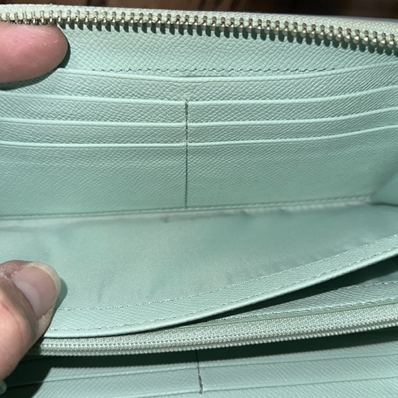 *RARE* COACH Border Stud Accordion Zip Wallet - Picture 10 of 16